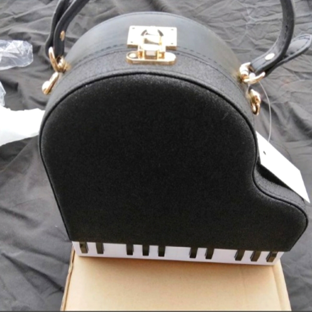 Cross body purse